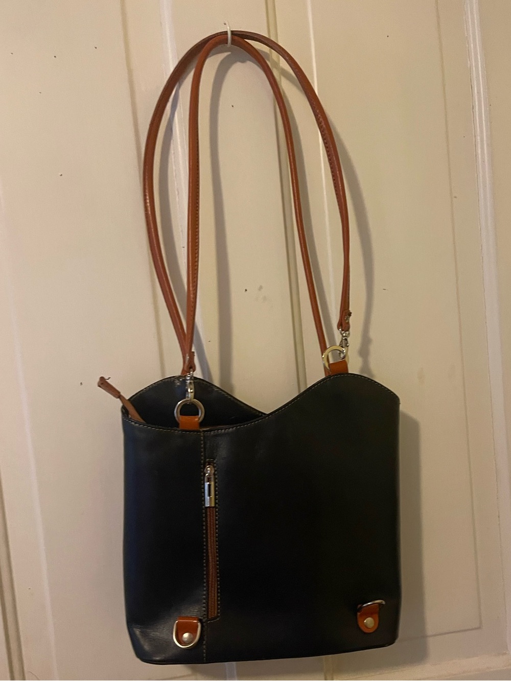 Italian made. Classic Two-Tone Leather Shoulder Bag - backpack. Navy and Brown